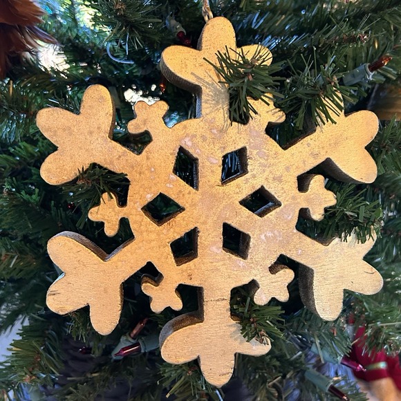 Rustic Wooden Snowflake Ornament Hanging Christmas Decor Farmhouse Snow - Picture 4 of 9
